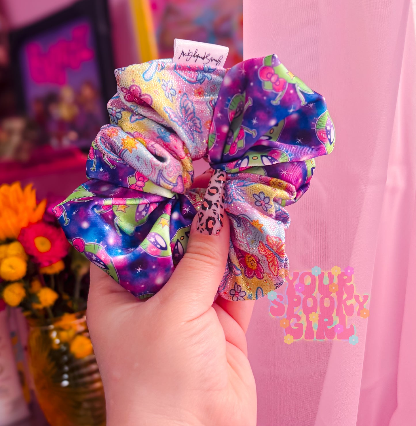 Alien & Girly vibes!