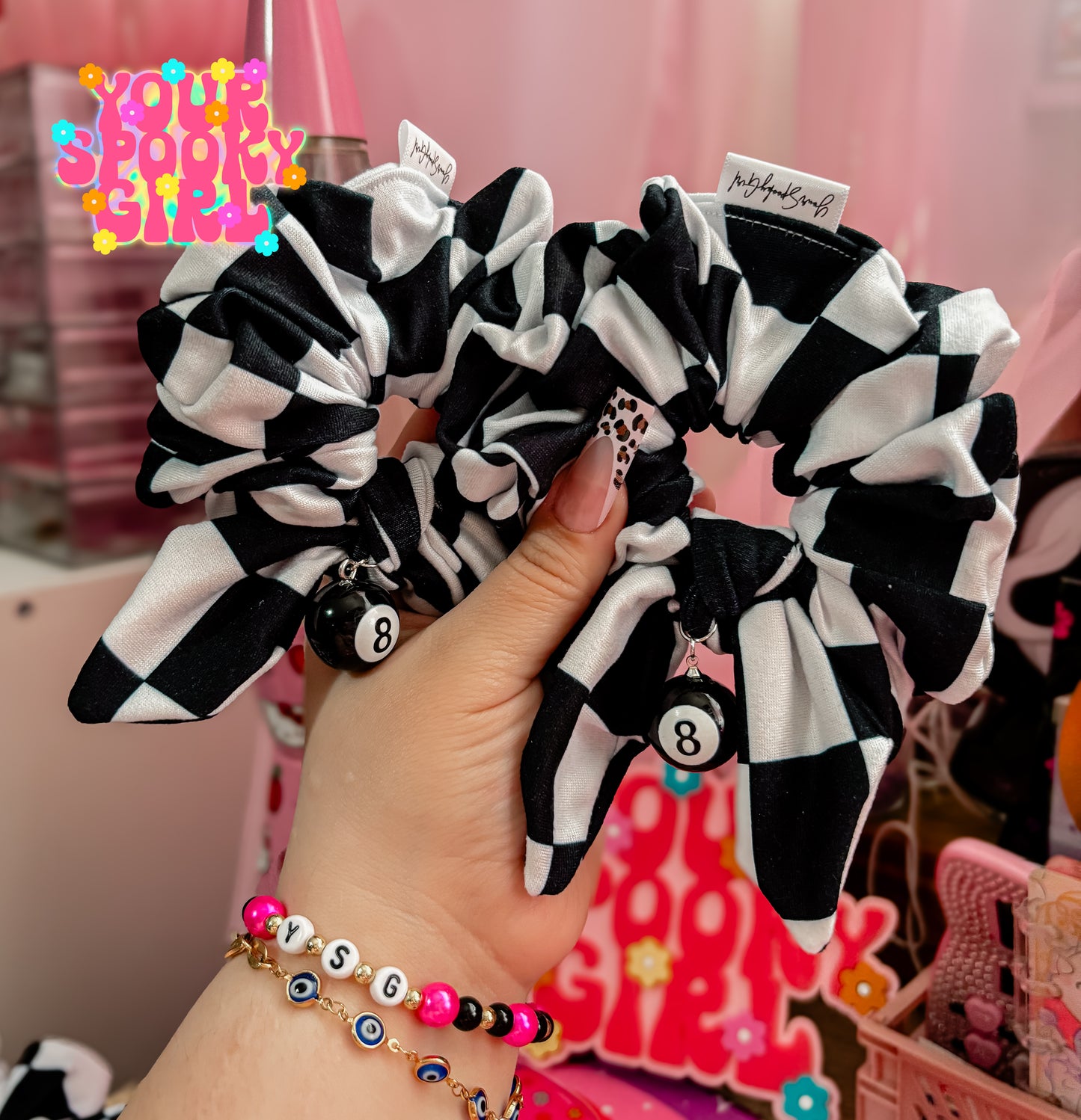 8 ball Chex KnottyBow charmz