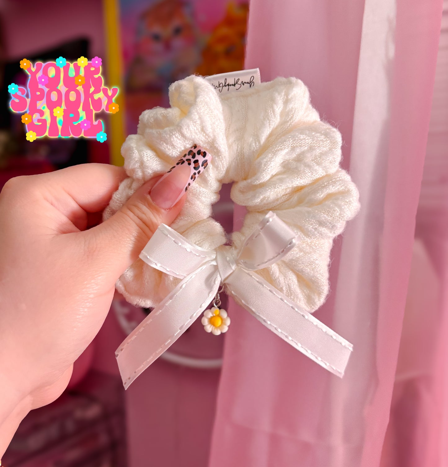 Cream KnottyBow