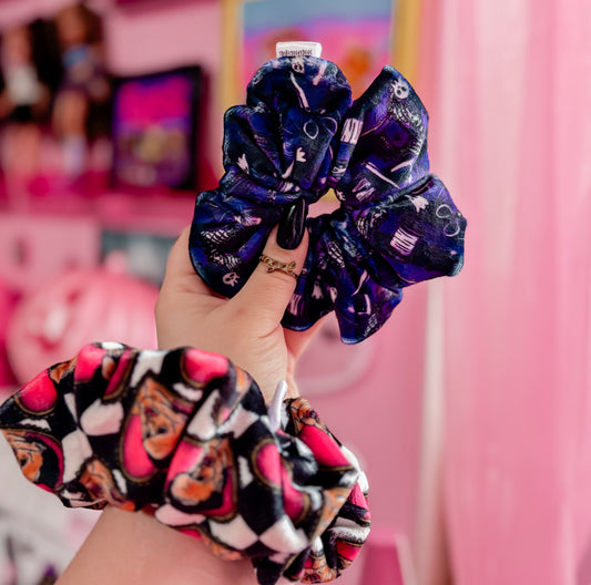 Spooky sewing scrunchie